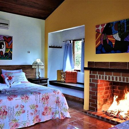 Pousada Serra Do Roncador Жаконе Экстерьер фото